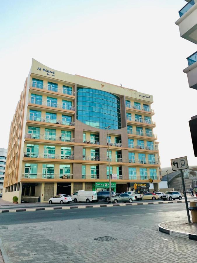Female Only-Anaruby Backpackers- Metro Station Mashreq Hostel Dubai Exterior photo