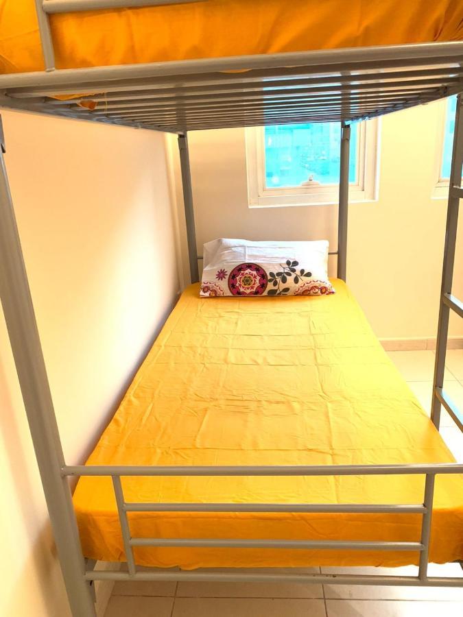 Female Only-Anaruby Backpackers- Metro Station Mashreq Hostel Dubai Exterior photo