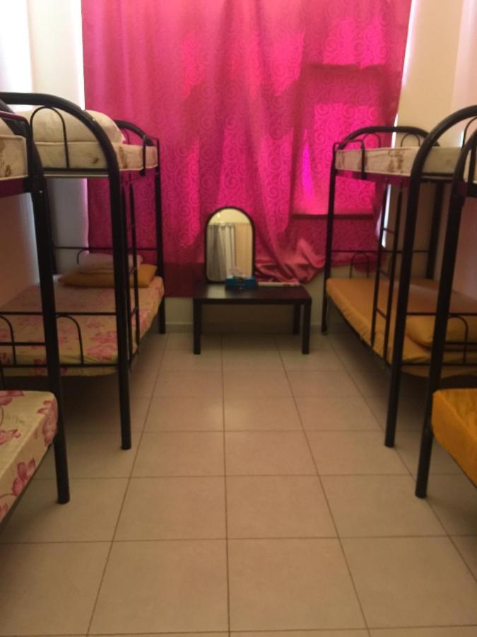 Female Only-Anaruby Backpackers- Metro Station Mashreq Hostel Dubai Exterior photo